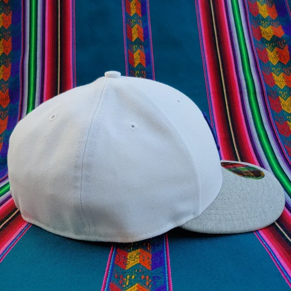 New Era Dodgers 59FIFTY Low Profile 7 3/4 Baseball Cap White Gray and Blue Logo - Picture 12 of 15